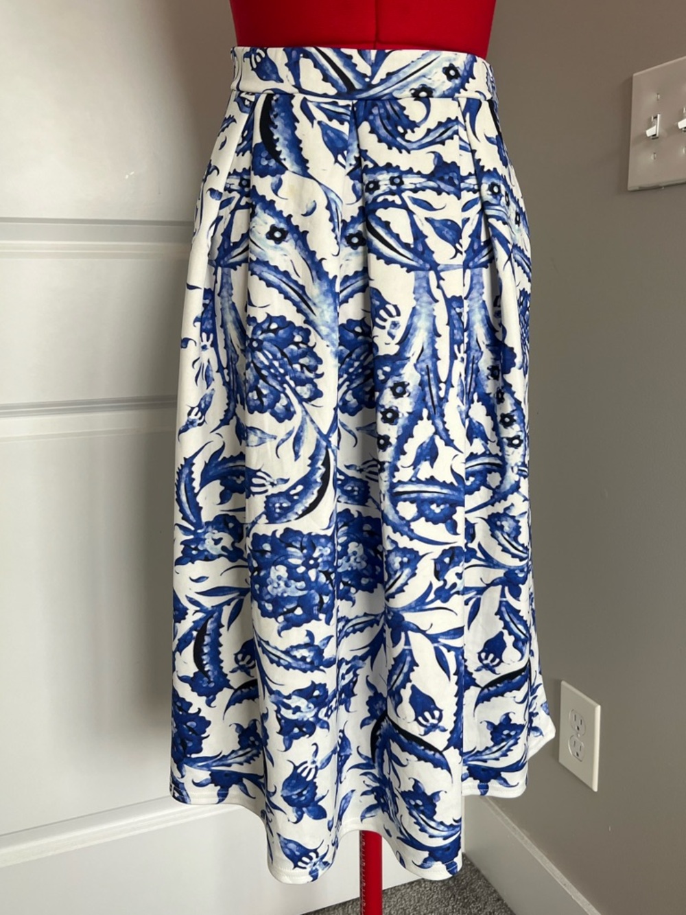 Boohoo White Midi Skirt with Blue Floral Print